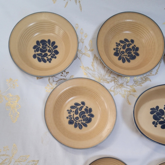 Pfaltzgraff Folk Art Vintage 10-Piece Stoneware Set - Picture 6 of 14